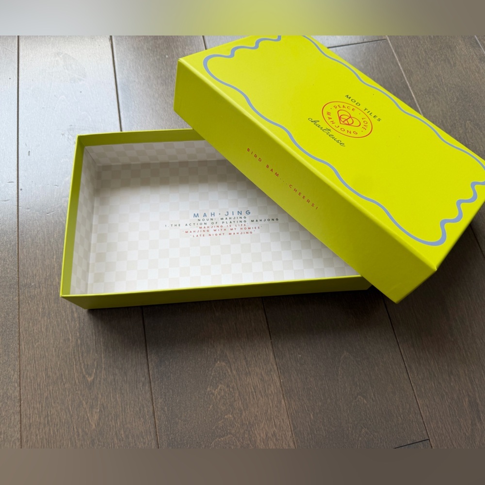 Mod Tiles Mahjong Set - Chartreuse Box - Picture 2 of 8